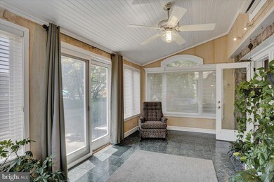 504 Elizabeth Ave, Reading, PA 19605 - photo 5