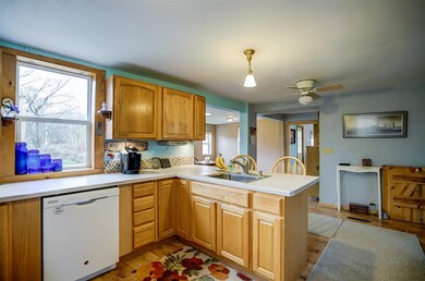 352 Biglow Rd, Brooklyn, WI 53521 - photo 5