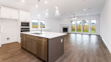 19306 Seabiscuit Stable Trail, Tomball, TX 77377 - photo 3