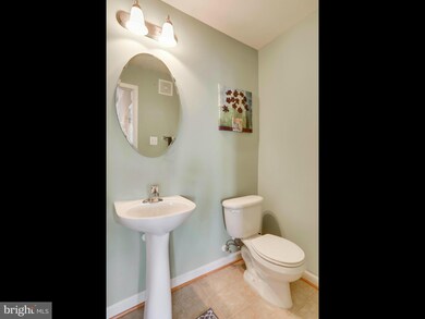 2695 Sheffield Hill Way unit 157, Woodbridge, VA 22191 - photo 7