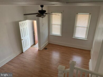 438 Mechanic St, Camden, NJ 08104 - photo 2