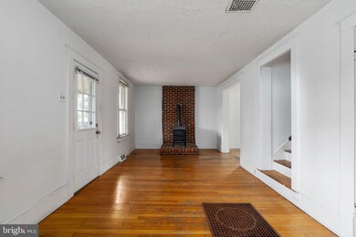 142 Virginia St, Strasburg, VA 22657 - photo 7