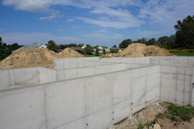 7932 Crayton Rd, Grand Ledge, MI 48837 - photo 4