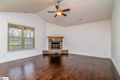 117 Mountain Slope Ct, Travelers Rest, SC 29690 - photo 2