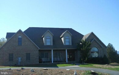 1667 Majestic Dr, Chambersburg, PA 17202 - photo 3