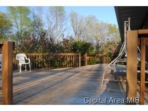 121 W Point Dr, Jacksonville, IL 62650 - photo 4