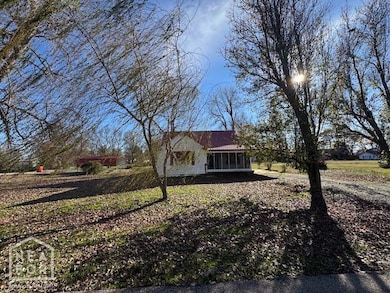 106 Loren St, Corning, AR 72422 - photo 5