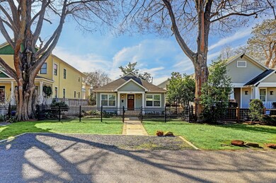 604 E 10 1 2 St, Houston, TX 77008 - photo 2