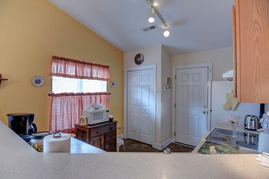 4101 Rounding Bend Ln-large-011-7-DSC 52