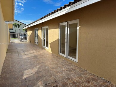 5733 SW 150th Ave, Miami, FL 33193 - photo 7