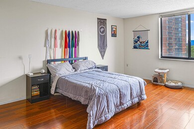 426 Harmon Cove Tower unit 426, Secaucus, NJ 07094 - photo 7