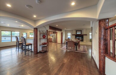 005_Dining ~ Breakfast Bar