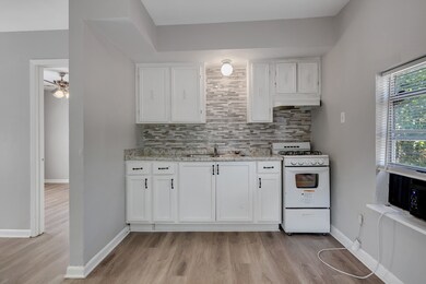 150 Hohldale St unit c, Houston, TX 77022 - photo 6