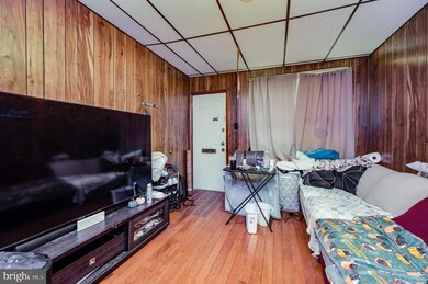 1437 Fairview St, Reading, PA 19602 - photo 5