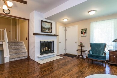 006-Living_Room-4193366-medium