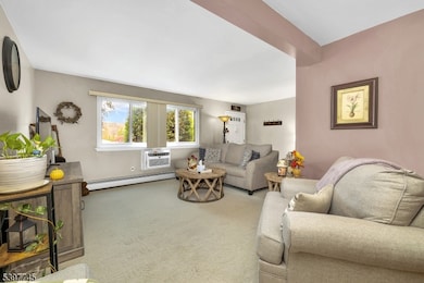 641 Cricket Ln, Woodbridge, NJ 07095 - photo 5