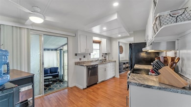 924 Elizabeth Ln, Lakeland, FL 33809 - photo 4