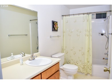 300 Shafer Ln unit B4, Jacksonville, OR 97530 - photo 6