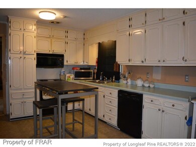 1502 Roxie Ave, Fayetteville, NC 28304 - photo 4