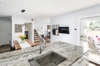 Kitchen/Dining