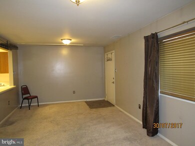 63 Ashlar Hill Ct, Parkville, MD 21234 - photo 2