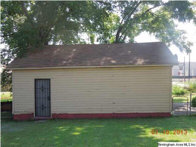 Detached garage