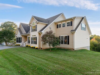 226 Erwin Hills Rd, Asheville, NC 28806 - photo 2