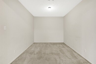 7543 Park Bend Ln, Pasadena, TX 77505 - photo 6