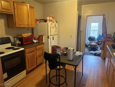 332 Lansdowne Blvd, Youngstown, OH 44506 - photo 4