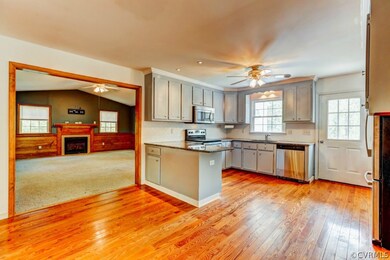 4557 Peters Creek Rd, Columbia, VA 23038 - photo 3