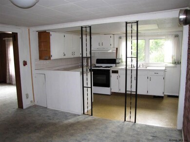 11 Liberty St, Corinth, NY 12822 - photo 5