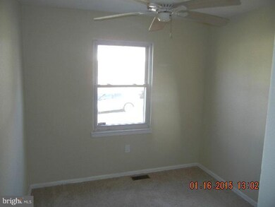 7103 Valley Park Rd, Capitol Heights, MD 20743 - photo 5