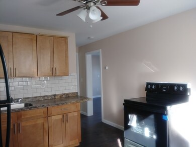 53 1/2 Cedar St, Lawrence, MA 01841 - photo 5