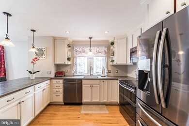 325 Fairview Rd, Woodlyn, PA 19094 - photo 4