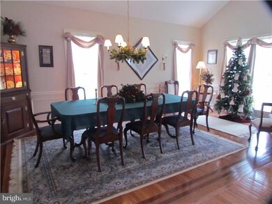 3869 Somerset Dr, Collegeville, PA 19426 - photo 7