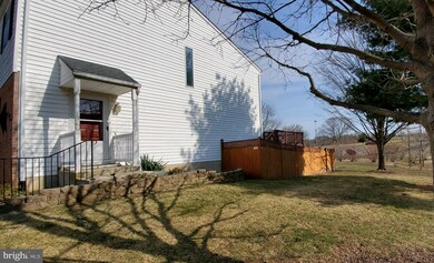 6928 Turnberry Ct, Frederick, MD 21703 - photo 4