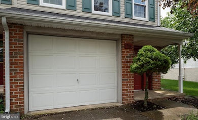 755 Robin Hill Cir, York, PA 17404 - photo 4