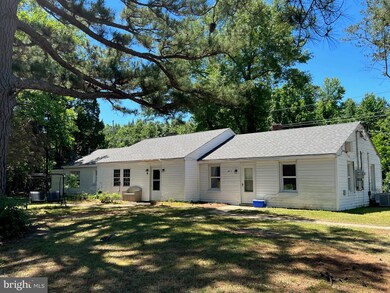 21427 Sanners Ln, Lexington Park, MD 20653 - photo 2