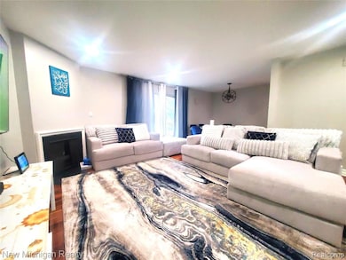 1223 Kirts Blvd unit B, Troy, MI 48084 - photo 7