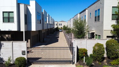 611 Thornton Rd, Houston, TX 77018 - photo 7