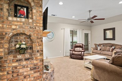 3814 Buena Vista Cir, Granbury, TX 76049 - photo 5