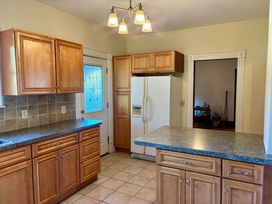 4 Columbia St, Westfield, MA 01085 - photo 3