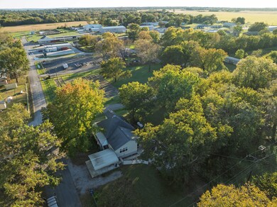 311 N Amarillo St, Pensacola, OK 74301 - photo 4