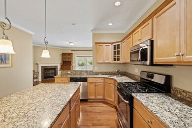 402 Crystal Way unit 402, Bellingham, MA 02019 - photo 5