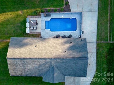 2013 Townview Dr, Kannapolis, NC 28081 - photo 3