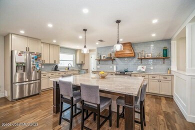 03_4658SFridayCir_5_Kitchen_FlexMLS800x6