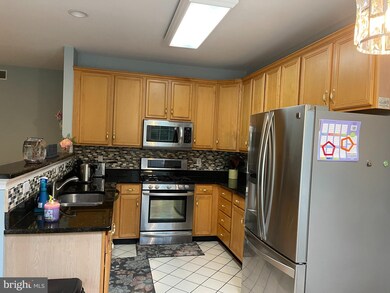 23 Brownstone Rd, East Windsor, NJ 08520 - photo 4