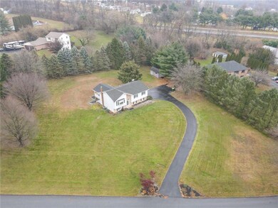 3741 Viewpoint Ct, Slatington, PA 18080 - photo 4