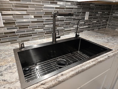 1615 15th St, Kenosha, WI 53140 - photo 4