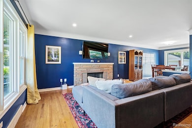 19136 Mott Ave, Eastpointe, MI 48021 - photo 3